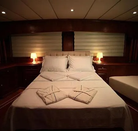보트호텔 Barbaros Yachting Luxury Private Gulet 6 Cabins Bodrum