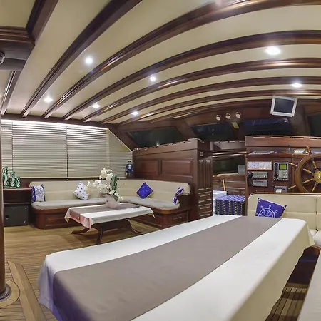 보트호텔 Barbaros Yachting Luxury Private Gulet 6 Cabins Bodrum